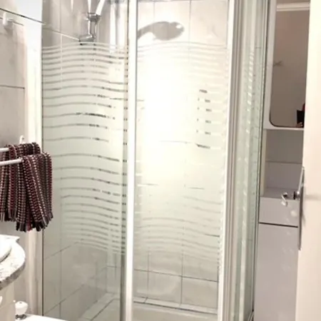 شقة Ideal Pres Des Thermes De Avec Balcon Et Parking Prive - Fr-1-503-16 بالاروك ليه بان