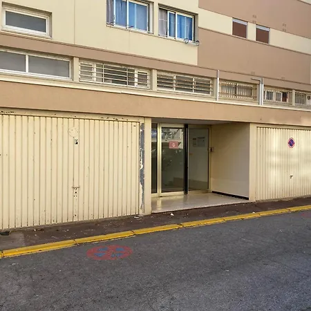 Ideal Pres Des Thermes De Avec Balcon Et Parking Prive - Fr-1-503-16 شقة بالاروك ليه بان