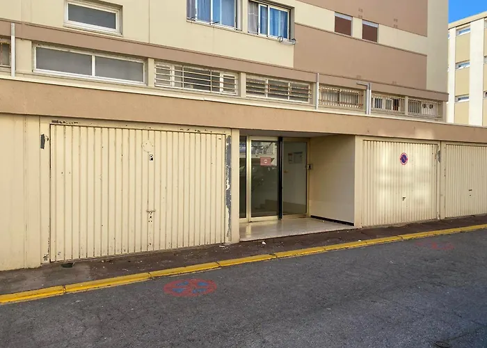 Ideal Pres Des Thermes De Avec Balcon Et Parking Prive - Fr-1-503-16 公寓 巴拉吕克莱班